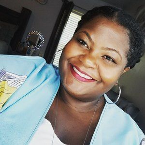 Meet your Posher, Yolanda